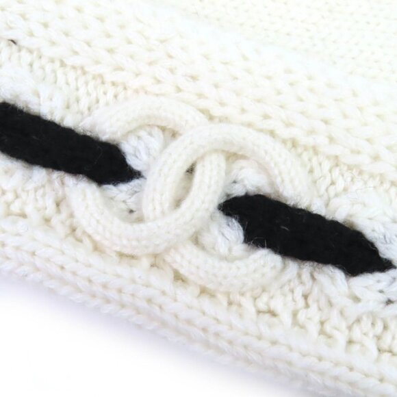 Chanel Cashmere CC Logo Knit Cap White Black main image 5